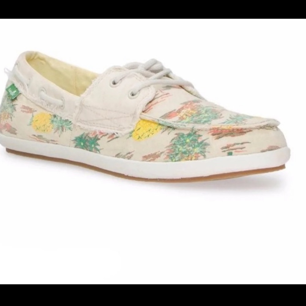 Sanuk shoes